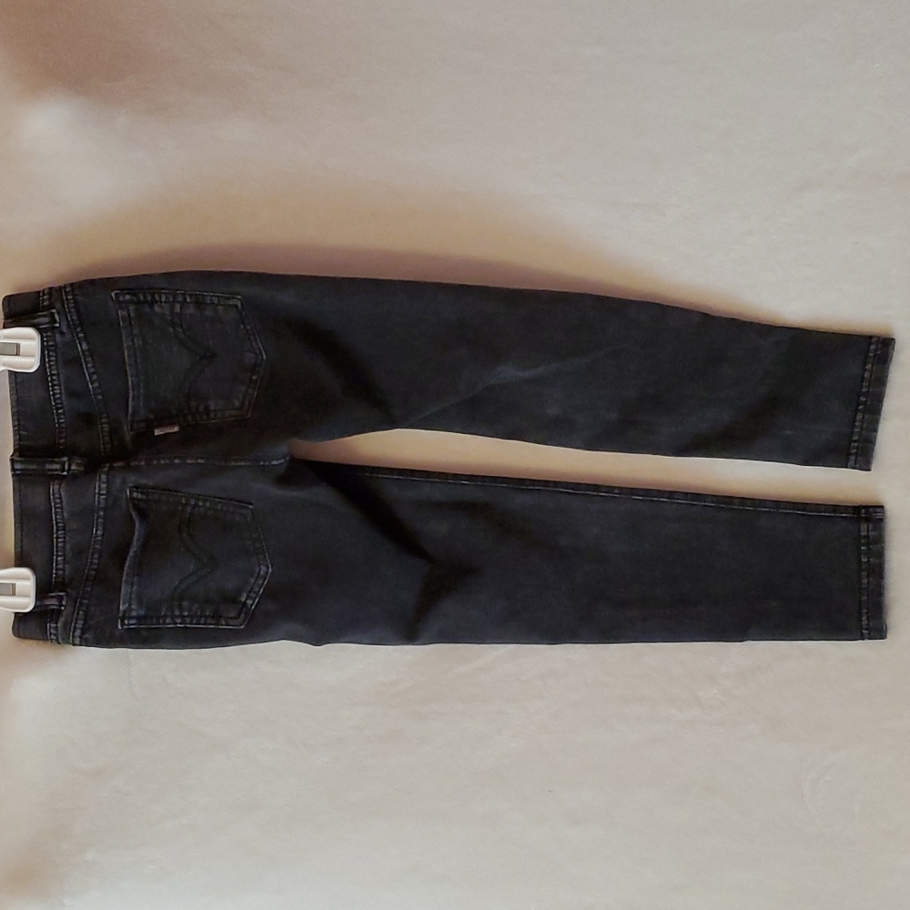 💜 2/$10 Levi's distressed legging - Picture 4 of 5